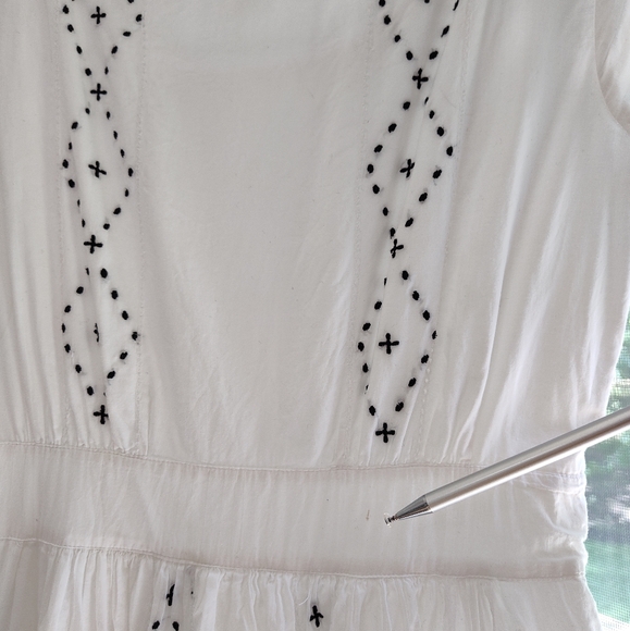 Banana Republic Sz 4 White Cotton Midi Dress Lined Embroidered Lace Side Zip - Picture 11 of 11